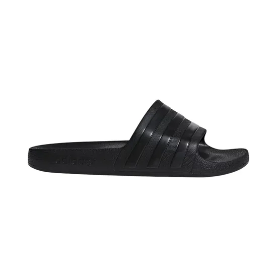  Chinelo Adi...