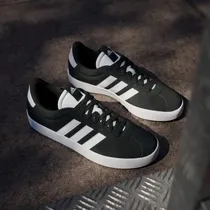 Tênis Adidas...