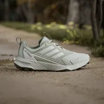 Tênis Adidas...