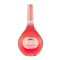  Vino Mateus...