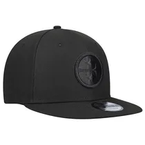 Boné New Era...