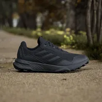 Tênis Adidas...