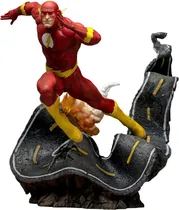 Estátua Iron...