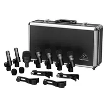  Behringer B...
