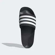 Chinelo Adid...