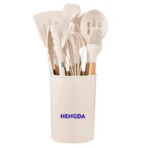 Kit de Utensílios para Cozinha Hengda YQ10412 de Silicone com Cabo de Madeira / com 12 Peças - Branco