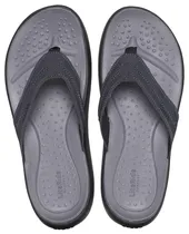  Chinelo Cro...