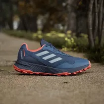 Tênis Adidas...