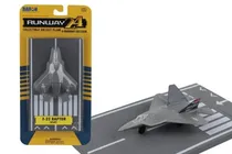 RUNWAY-24 F-...