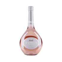  Vino Mateus...