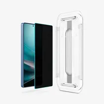  Spigen Peli...