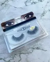  Huda Beauty...