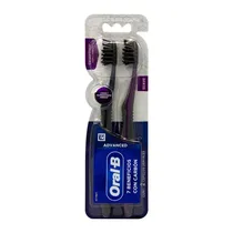Escova de Dente Macio Oral B 7 Beneficios com Carvão Kit com 2 Unidades