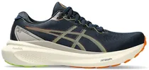  Tênis Asics...