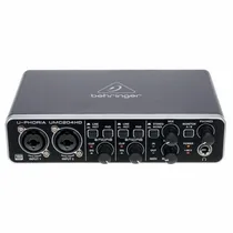 Behringer UM...