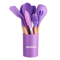 Kit de Utensílios para Cozinha Hengda YQ10412 de Silicone com Cabo de Madeira / com 12 Peças - Roxo