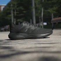 Tênis Adidas...