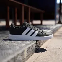  Tênis Adida...