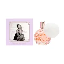  Ariana Gran...